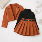Ensemble Fille Élégant – Pull en Tricot Noir avec Gilet Orange et Jupe Plissée Chic