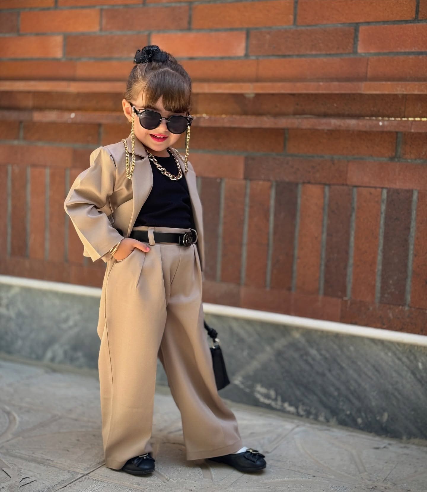 Ensemble Fille 3 pièces Chic Bordeaux & Blanc – Élégance pour l’Aïd